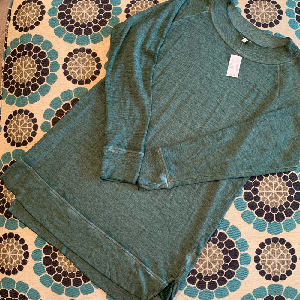 NWT Tunic style sweatshirt